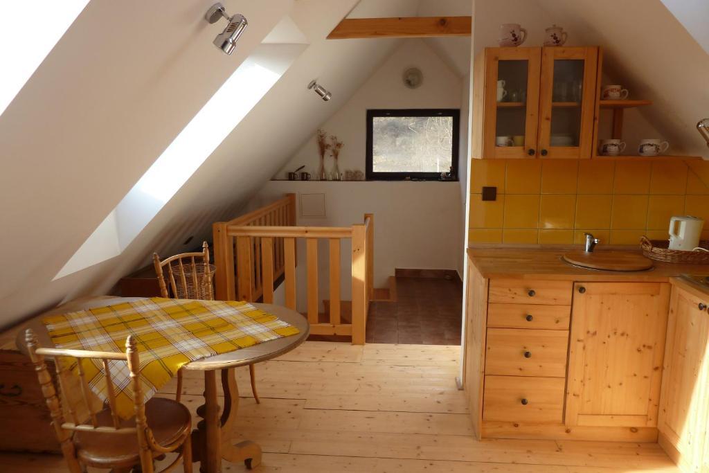 Apartmany Cesky Raj Turnov Rom bilde